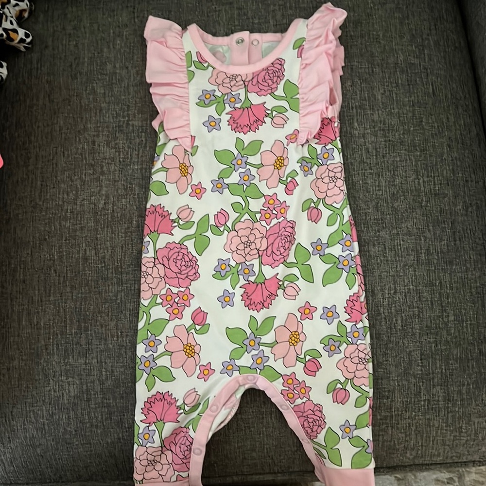 Monica and Andy flower one piece with buttons and ruffles 0-3 months